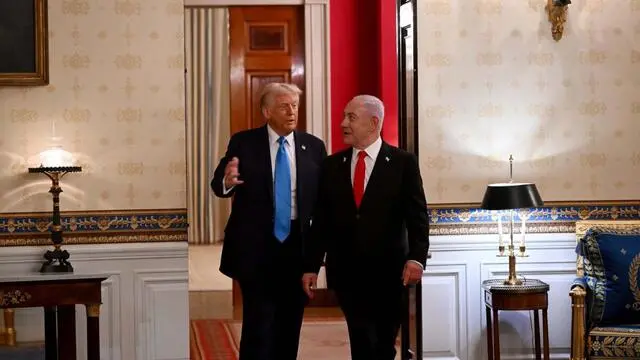 Il premier israeliano Benjamin Netanyahu durante l'incontro con il presidente degli Stati Uniti Donald Trump, Washington, 5 febbraio 2025. ANSA/UFFICIO STAMPA GOVERNO ISRAELE +++ NPK +++ NO SALES, EDITORIAL USE ONLY +++