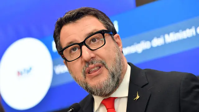 Il Ministro delle Infrastrutture e Trasporti Matteo Salvini in occasione della conferenza stampa di Assareoporti ‘Aeroporti in pista per il Paese’ presso la sede dell’Associazione Civita Roma, 05 febbraio 2025 ANSA/FABIO CIMAGLIA (NPK)