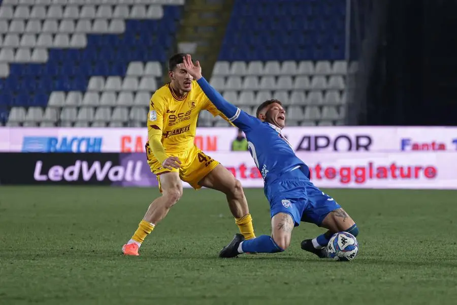 Sport Calcio Serie B Brescia Stadio Rigamonti Brescia Salernitana nella foto Michele Besaggio (Brescia Calcio) Luka Lochoshvili (US Salernitana)  7/2/2025 nicoli@newreporter