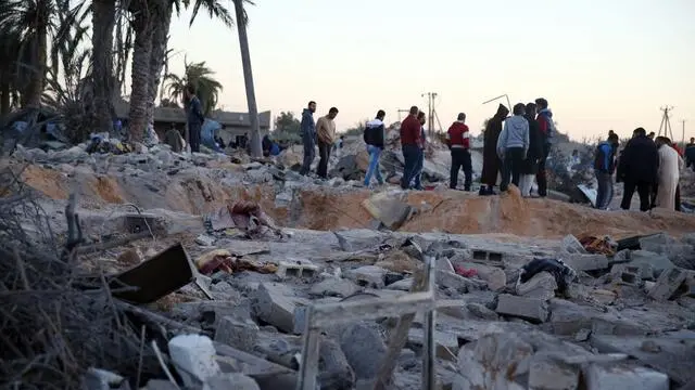 epa05171190 A view shows damage at the scene after an airstrike by US warplanes against a jihadist training camp in Sabratha, Libya, 19 February 2016. According to media reports, the US launched an airstrike against an alleged Islamic State training camp in Libya, with local hospital sources saying 40 people were killed. EPA/STRINGER