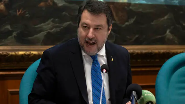 Il ministro dell’infrastrutture Matteo Salvini, durante la conferenza stampa di presentazione della proposta di legge sulla rottamazione delle cartelle esattoriali. Roma, 7 febbraio 2025 ANSA/MASSIMO PERCOSSI