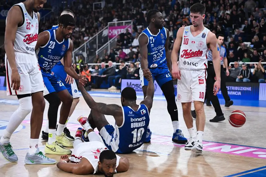 SPORT BASKET BRESCIA Germani Pallacanestro Brescia  Pallacanestro Trieste   NELLA FOTO    Jason Burnell      09-02-2025 Checchi@newreporter