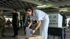 epa11885043 Lavinia Valbonesi, wife of the president of Ecuador, Daniel Noboa, casts her vote during Ecuador's presidential and legislative elections in Guayaquil, Ecuador, 09 February 2025. The general voting for the presidential and legislative elections in Ecuador began with more than 13.7 million voters called to the polls to elect their authorities for the period 2025-2029, with the current president, Daniel Noboa, and the candidate from the Correismo movement, Luisa Gonzalez, as the favorites for the presidency. EPA/MAURICIO TORRES