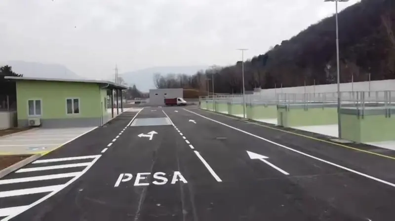 La nuova isola ecologia di Concesio occupa un'area di 3.700 mq © www.giornaledibrescia.it