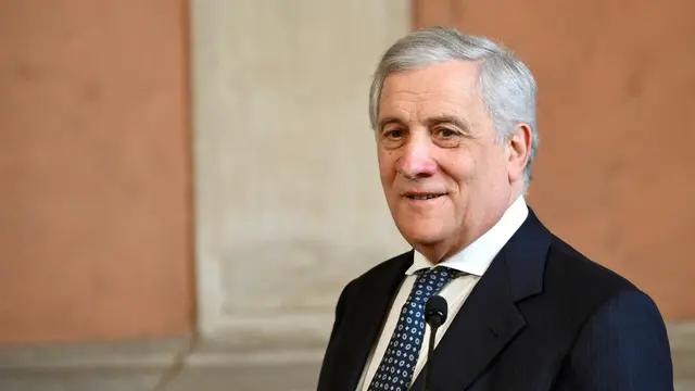 Il ministro degli Esteri Antonio Tajani durante una breve conferenza stampa in occasione della riunione ministeriale con il Gruppo informale “Amici dei Balcani occidentali” a Villa Madama, Roma 10 febbraio 2025. ANSA/ALESSANDRO DI MEO