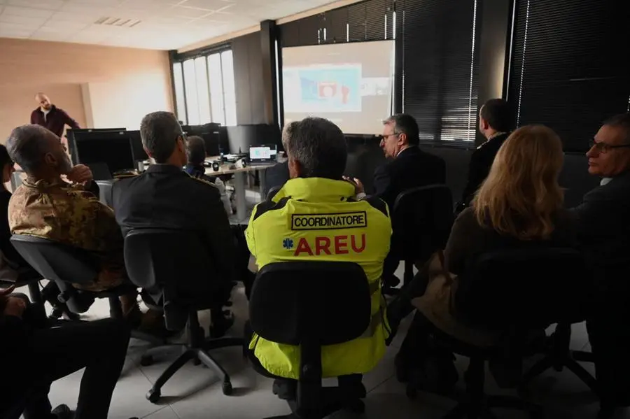 Le Istituzioni bresciane in visita alla centrale del 112