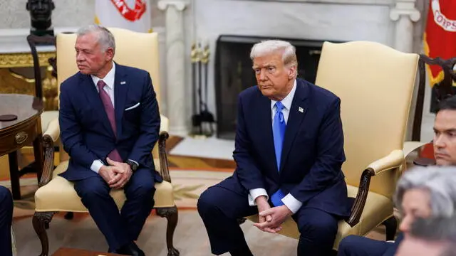epa11888785 US President Donald J. Trump (R) holds a meeting with the King of Jordan, Abdullah II Ibn Al-Hussein (L) in the Oval Office of the White House in Washington, DC, USA, 11 February 2025. President Trump was expected to talk to King Abdullah to take in Palestinians from Gaza. EPA/Aaron Schwartz / POOL