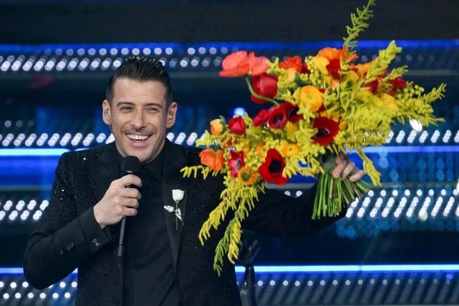 Sanremo 2025, prima serata: l'esibizione dei primi cantanti