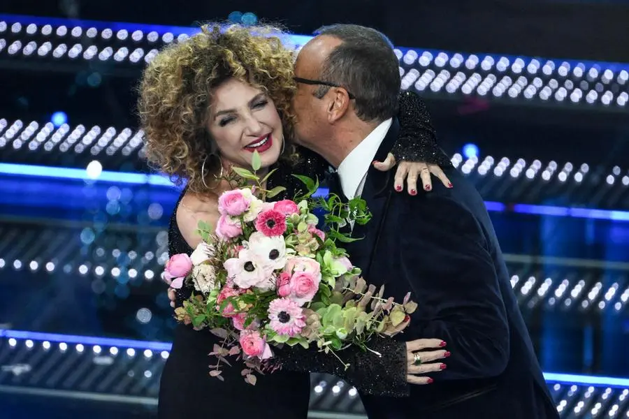 Sanremo 2025, prima serata: l'esibizione di Marcella Bella