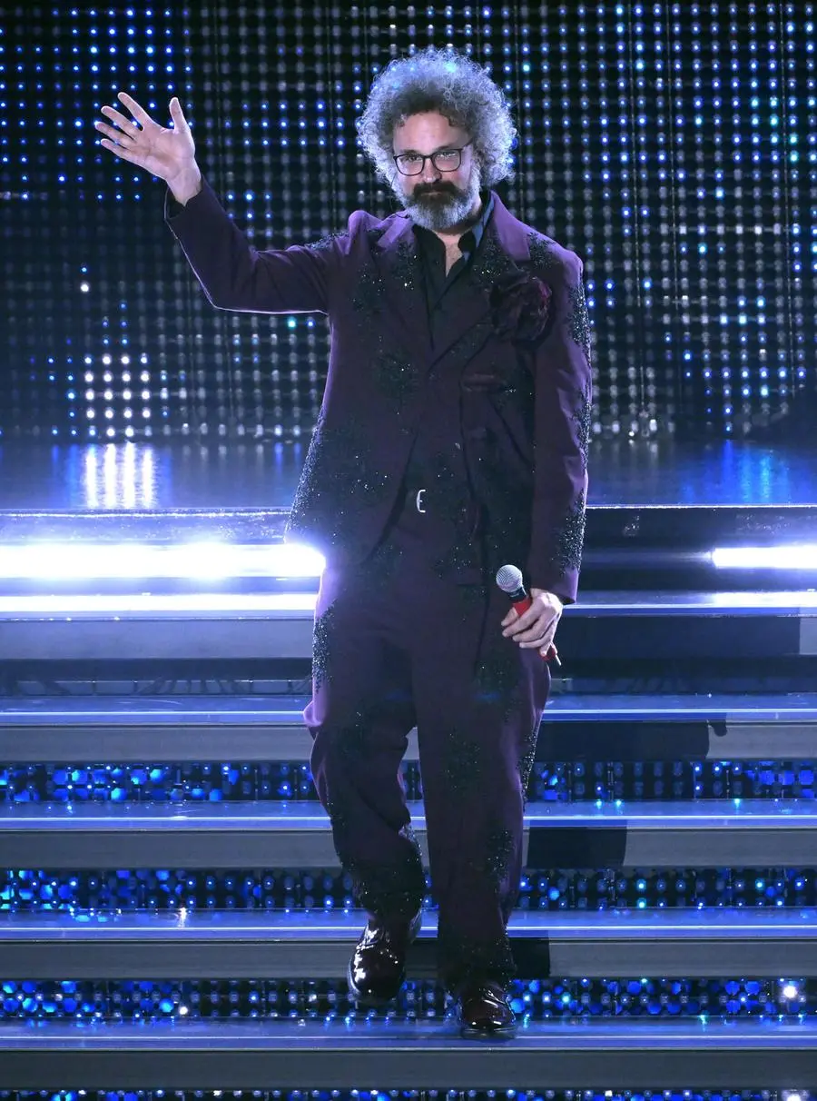 Sanremo 2025, prima serata: l'esibizione di Simone Cristicchi