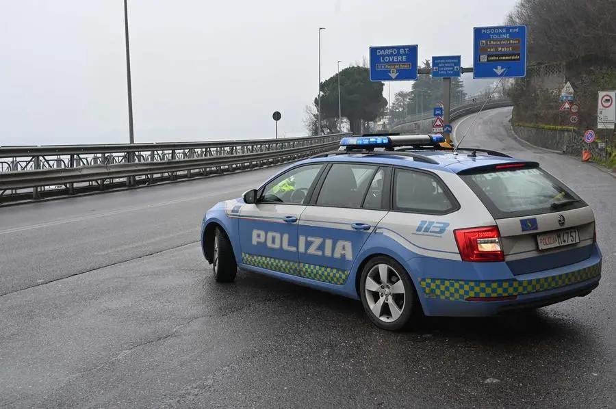 La Polizia stradale impegnata nei controlli sulla Ss42