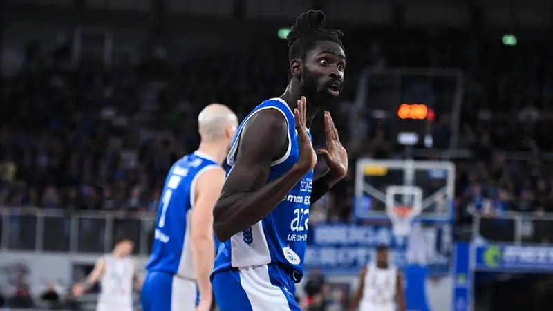 Maurice Ndour è in dubbio per la sfida di stasera - Foto New Reporter Checchi © www.giornaledibrescia.it