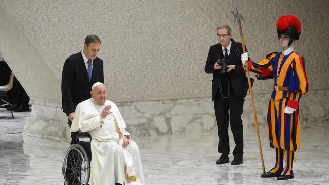 Papa Francesco durante l'Udienza generale in Aula Paolo VI, Citta' del Vaticano, 05 febbraio 2025. ANSA/ALESSANDRO DI MEO - - - - - - - - - - - - - - - - - Pope Francis during the General Audience in the Paul VI Hall, Vatican City, 05 February 2025. ANSA/ALESSANDRO DI MEO