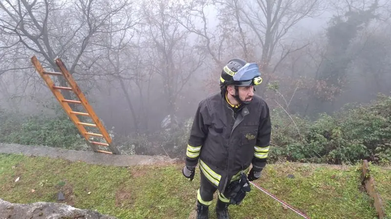 Auto in una scarpata a Villanuova: i soccorsi