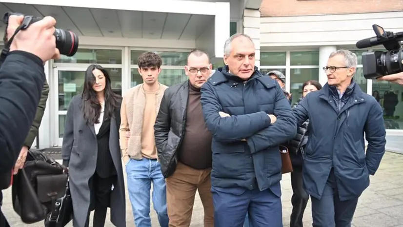 Omicidio Bozzoli, Maggi esce dall'aula con i suoi legali