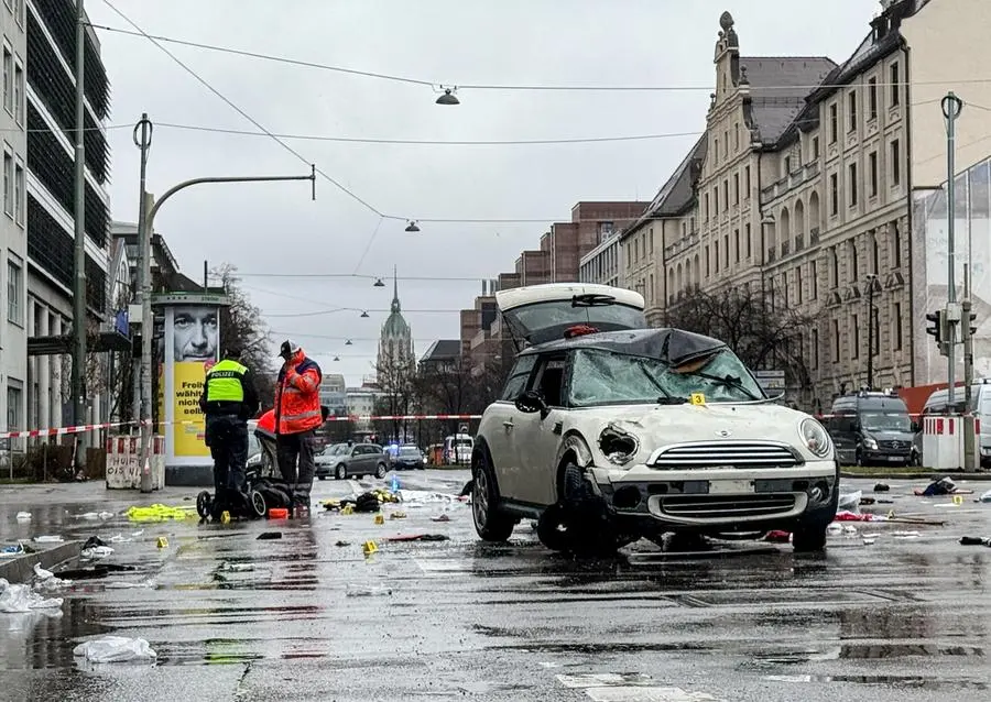 L'auto che è piombata sulla folla a Monaco di Baviera