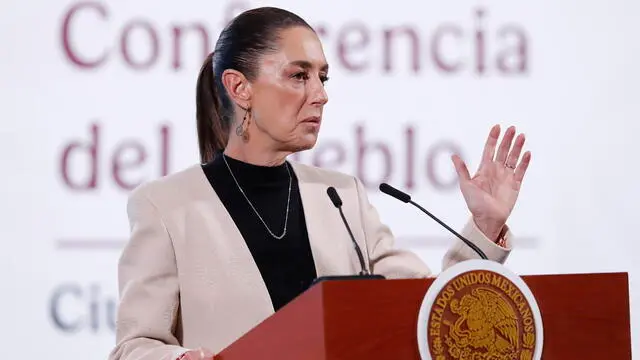 epa11891077 Mexico's President Claudia Sheinbaum gestures as she speaks during her daily press conference at the National Palace in Mexico City, Mexico, 12 February 2025. EPA/MARIO GUZMAN