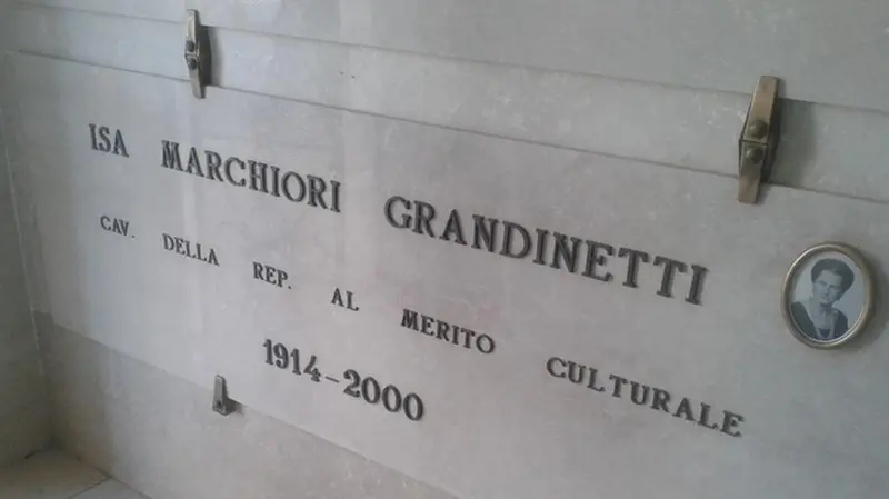 Tomba di Isa Marchiori Grandinetti