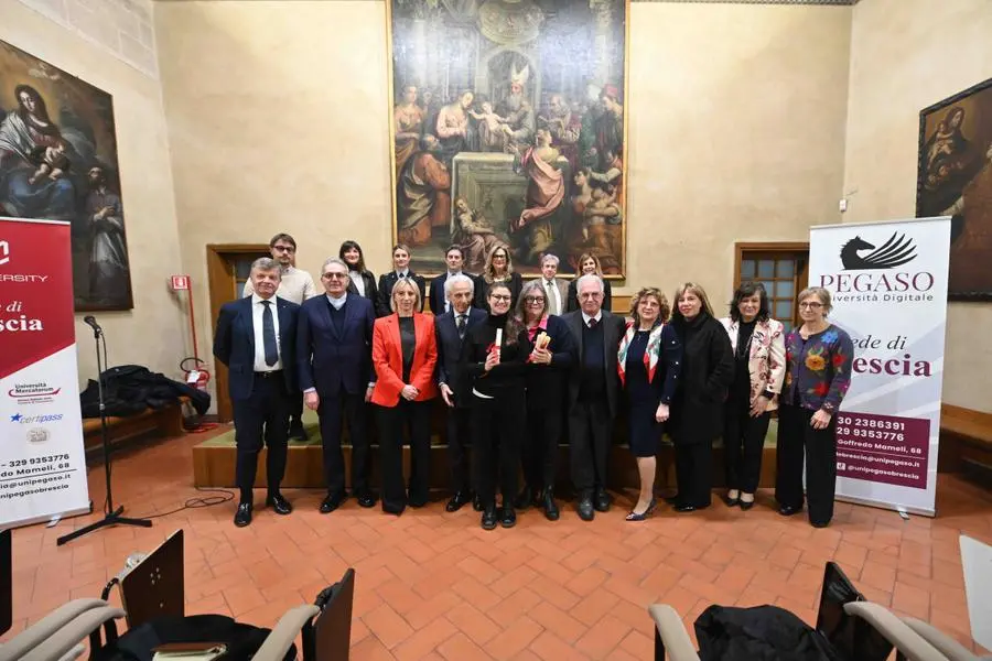 Le borse di studio consegnate dall'Associazione nazionale scuola italiana