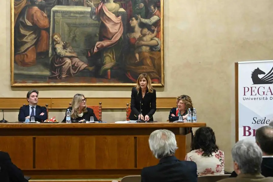 Le borse di studio consegnate dall'Associazione nazionale scuola italiana