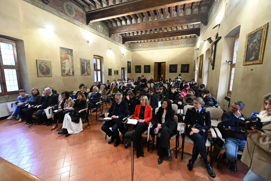 Le borse di studio consegnate dall'Associazione nazionale scuola italiana