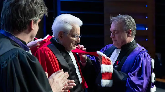 Il Presidente della Repubblica, Sergio Mattarella in occasione della cerimonia di consegna dell’onorificenza accademica di Dottore Honoris Causa dall’Università di Aix-Marseille (foto di Francesco Ammendola - Ufficio per la Stampa e la Comunicazione della Presidenza della Repubblica)