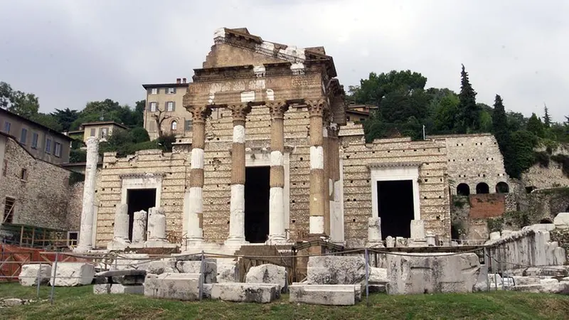 Un ottimo modo per cominciare la giornata ammirando l’antica Piazza del Foro