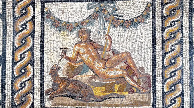 Mosaico di Bacco-Dioniso che condivide il vino con il suo animale, la languida