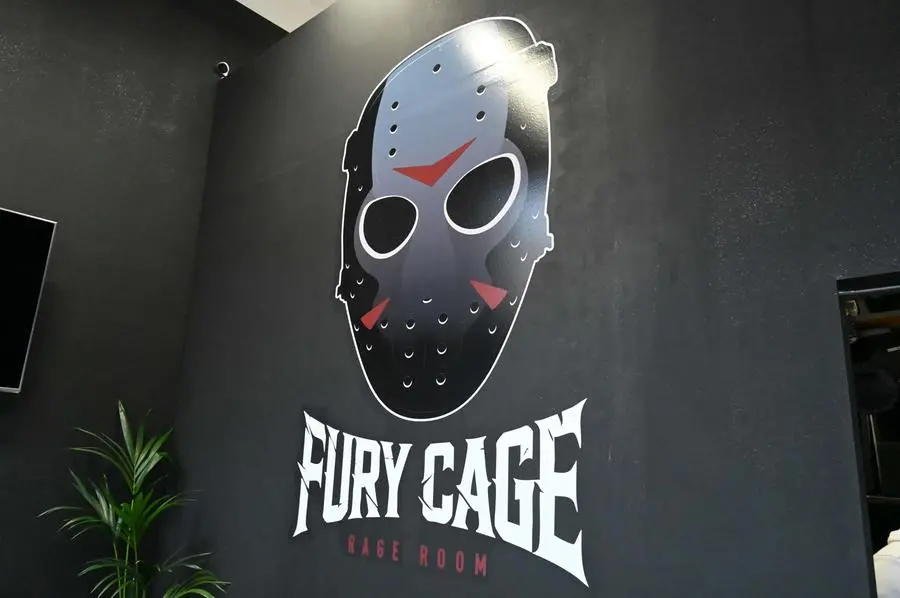 Apre «Fury Cage», la prima stanza della rabbia a Brescia