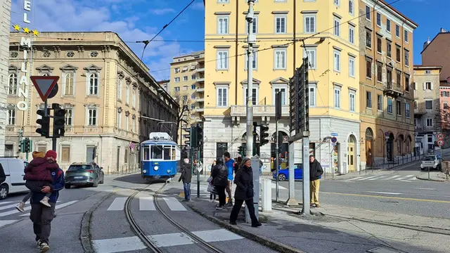 Il tram storico di Trieste torna in esercizio.