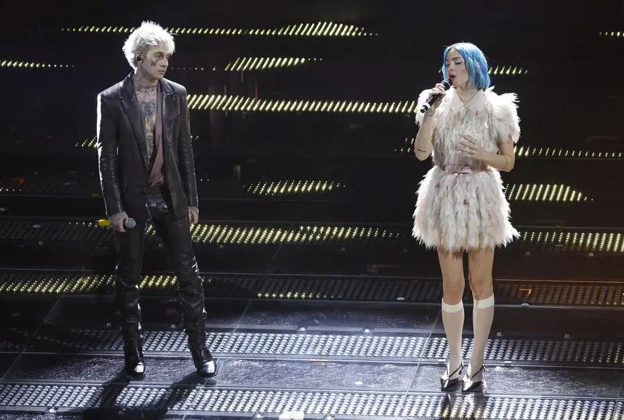 Sanremo 2025, gli scatti della serata delle cover e dei duetti