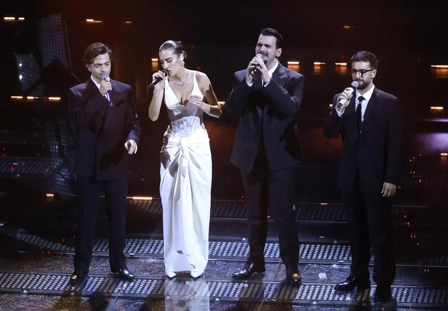 Sanremo 2025, gli scatti della serata delle cover e dei duetti