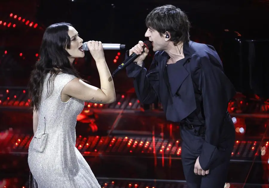 Sanremo 2025, gli scatti della serata delle cover e dei duetti