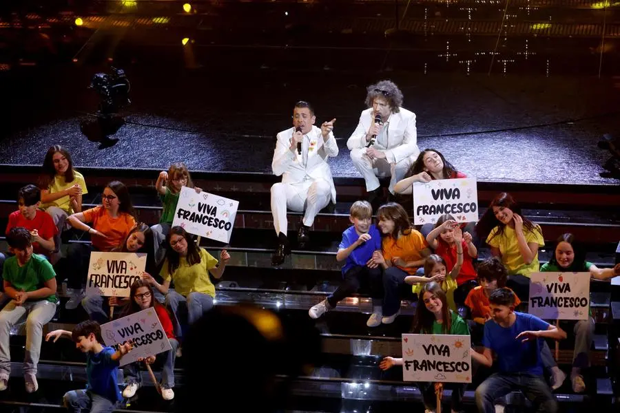 Sanremo 2025, gli scatti della serata delle cover e dei duetti