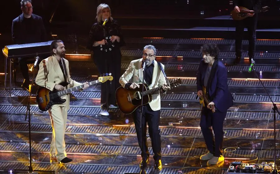 Sanremo 2025, gli scatti della serata delle cover e dei duetti