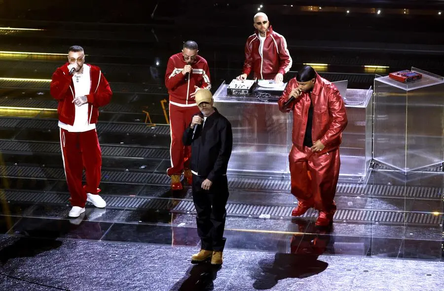 Sanremo 2025, gli scatti della serata delle cover e dei duetti