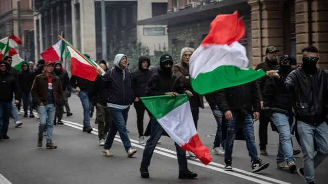 Corteo di estrema destra sfila per le strade di Bologna Bologna/ 9 novembre 2024 ANSA/MAX CAVALLARI