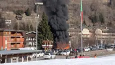 L'incendio scoppiato in via Cida, a Ponte di Legno