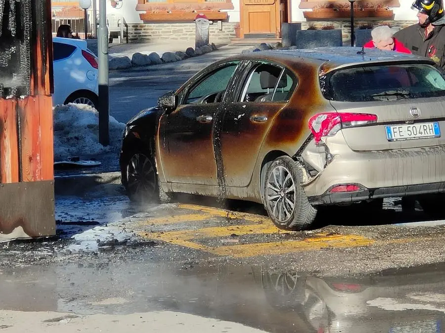 L'incendio scoppiato in via Cida, a Ponte di Legno