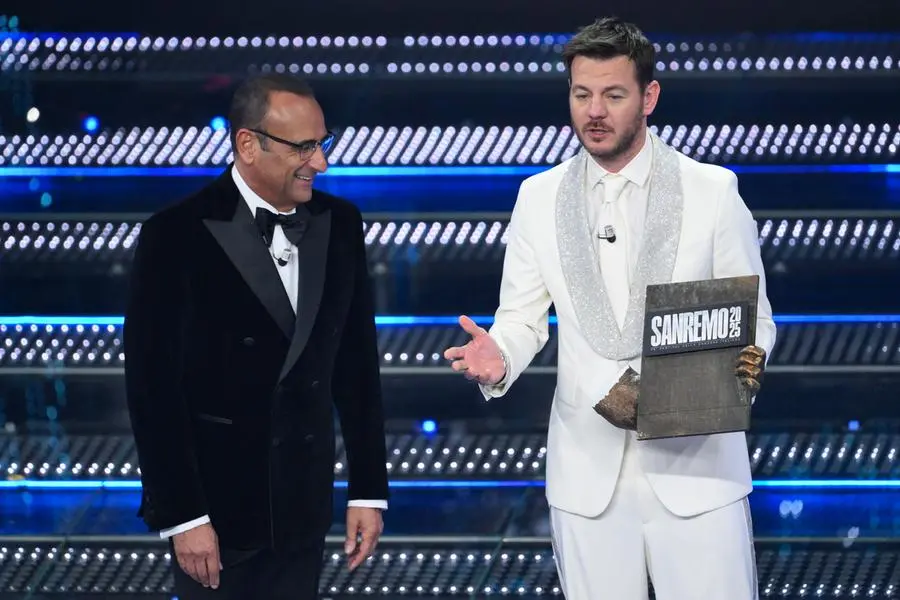 Sanremo 2025, le foto della prima parte della finale