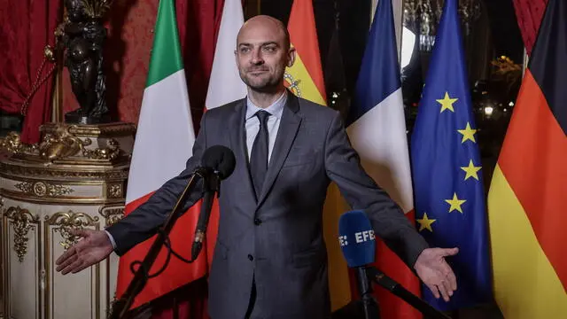 epa11891411 French Foreign Jean-Noel Barrot speaks to the media prior to a Weimar+ Triangle meeting on Ukraine at the Foreign Affairs Ministry in Paris, France, 12 February 2025. EPA/CHRISTOPHE PETIT TESSON