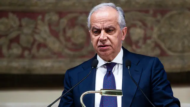 Il ministro dell'Interno Matteo Piantedosi durante la presentazione del libro,“Fecero la scelta giusta”, presso la Camera deiDeputati, Roma, 13 febbraio 2025. ANSA/ANGELO CARCONI