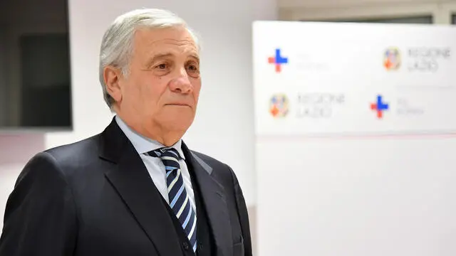 Il ministro degli Affari Esteri e della Cooperazione Internazionale Antonio Tajani partecipa alla cerimonia di consegna alla ASL6 di un nuovo strumento oftalmico presso l’Ospedale dei Castelli Aricci, 17 febbraio 2025 ANSA/FABIO CIMAGLIA