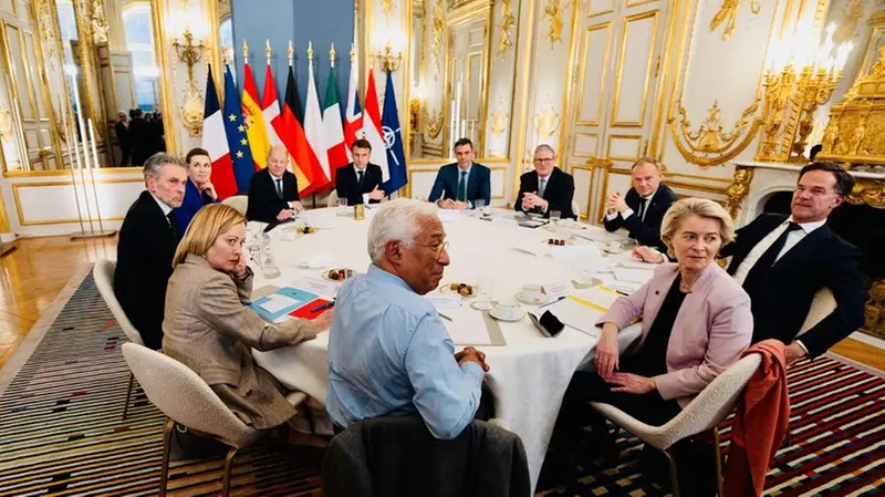 Il vertice informale sull'Ucraina a Parigi - Foto Epa © www.giornaledibrescia.it