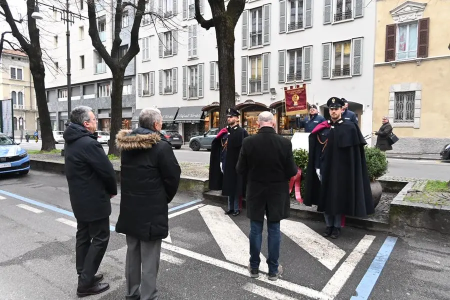 La commemorazione di Domenico Prosperi in via Gramsci