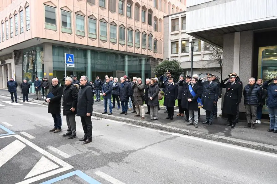 La commemorazione di Domenico Prosperi in via Gramsci