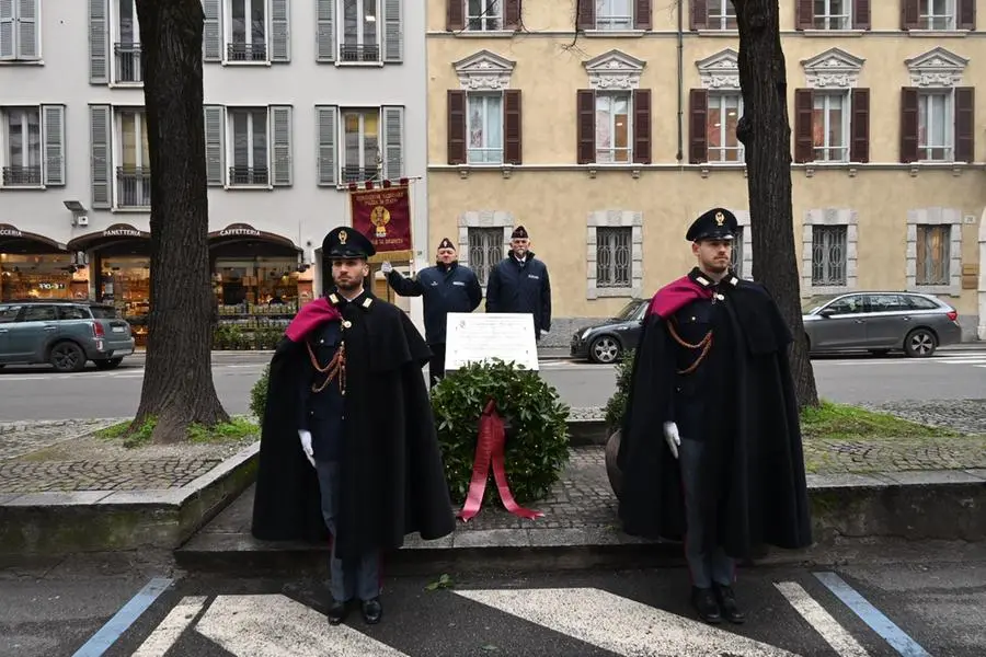 La commemorazione di Domenico Prosperi in via Gramsci