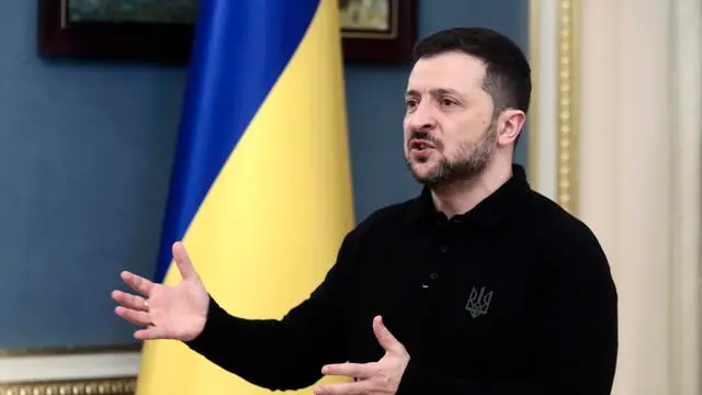 epa11877115 Ukrainian President Volodymyr Zelensky briefs the media after his meeting with British foreign secretary in Kyiv, Ukraine, 05 February 2025. David Lammy arrived in Ukraine to meet with senior Ukrainian officials amid the ongoing Russian invasion. EPA/VOLODYMYR TARASOV