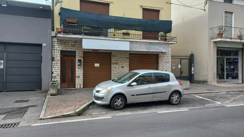 Il locale dove è stato trovato il cadavere -  © www.giornaledibrescia.it