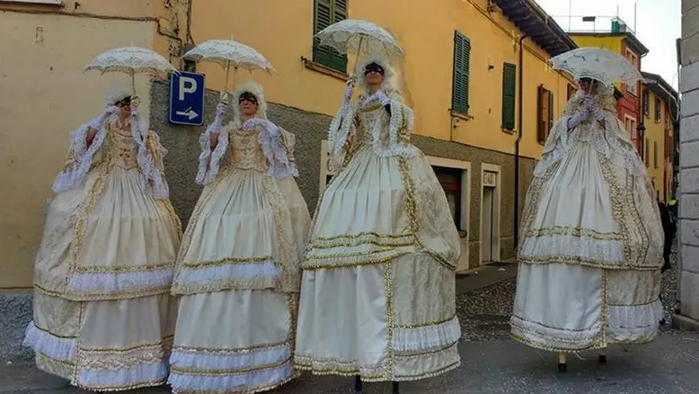 Tutto pronto per le sfilate tra le vie della cittadina